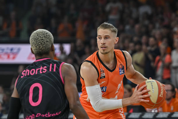 这一事件至 这一事件至