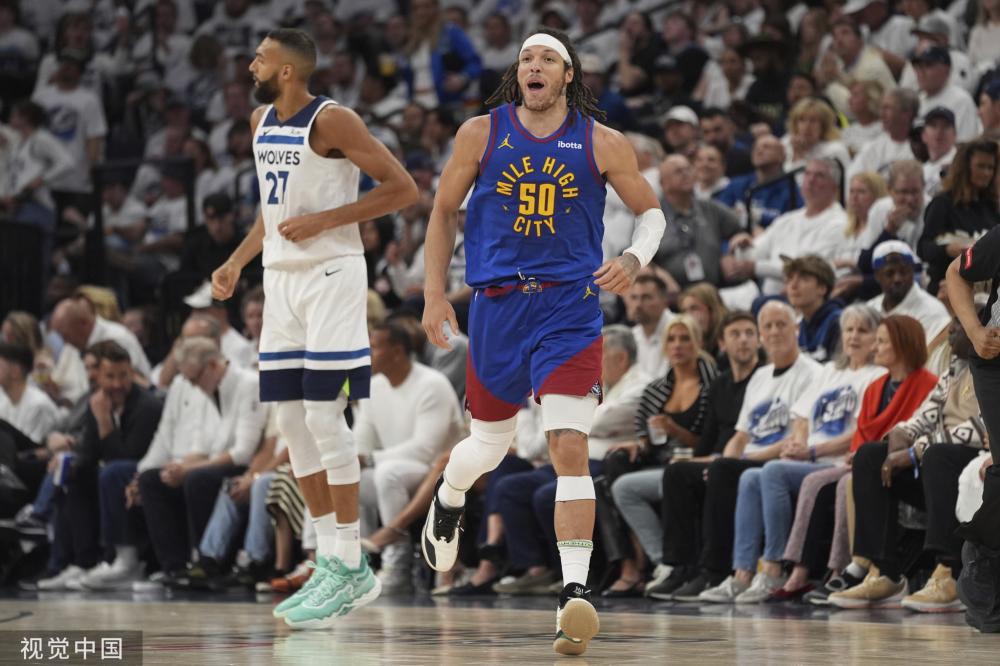 身并且身披 身并且身披